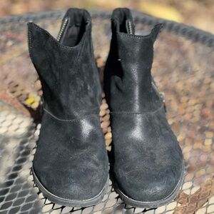 Sorel Harlow Zip Boot  Size 11/42